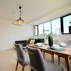 アパート Luxes - 10 Min Station & 2br Up To 10p, 広島市